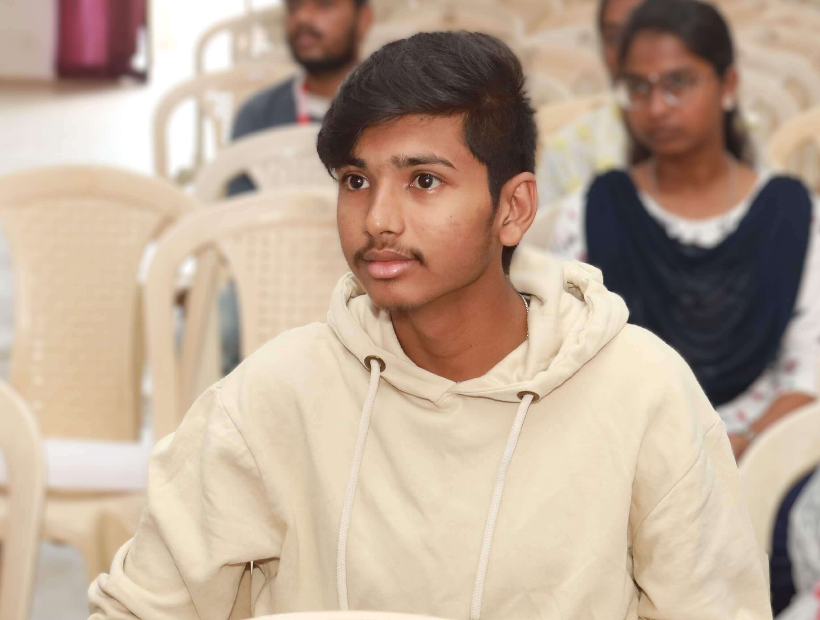 Lokesh R